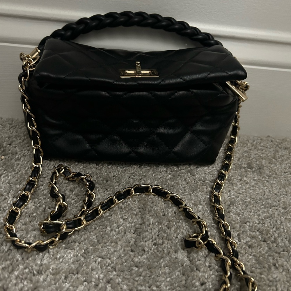 Black Quilted Handbag with Woven Gold Chain